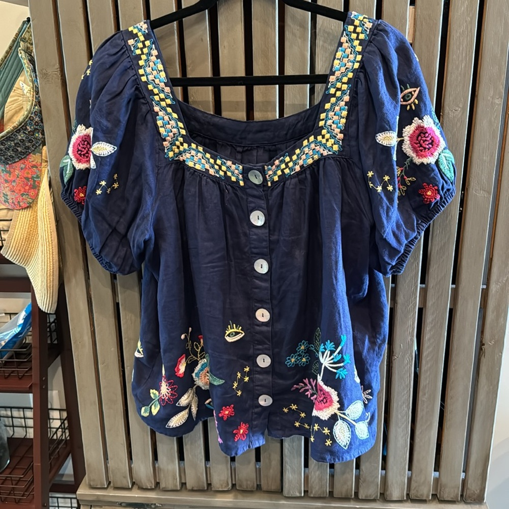 Jonny was navy blue Linen embroidered blouse - Picture 2 of 12